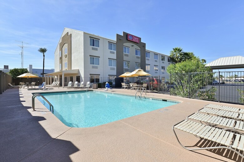 Hotel Comfort Suites At Tucson Mall
