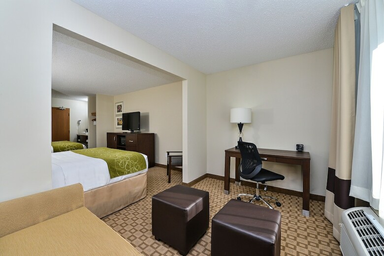 Hotel Comfort Suites At Tucson Mall