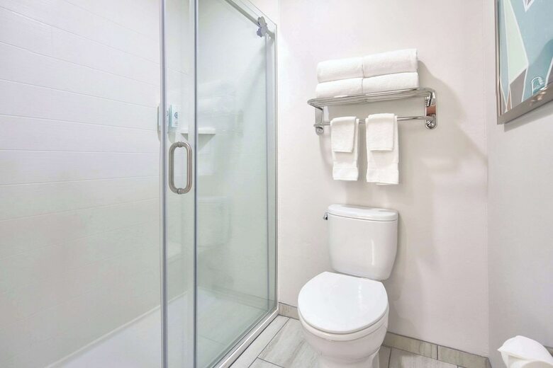 Hotel Comfort Suites At Tucson Mall