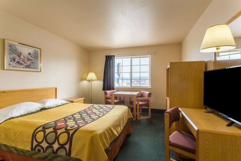 Hotel Super 8 By Wyndham Hamilton