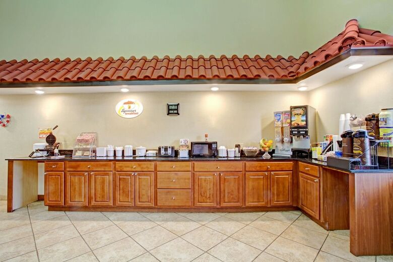 Motel Super 8 By Wyndham Forrest City Ar
