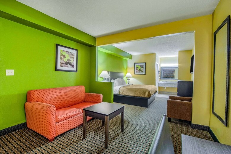 Hotel Quality Inn & Suites