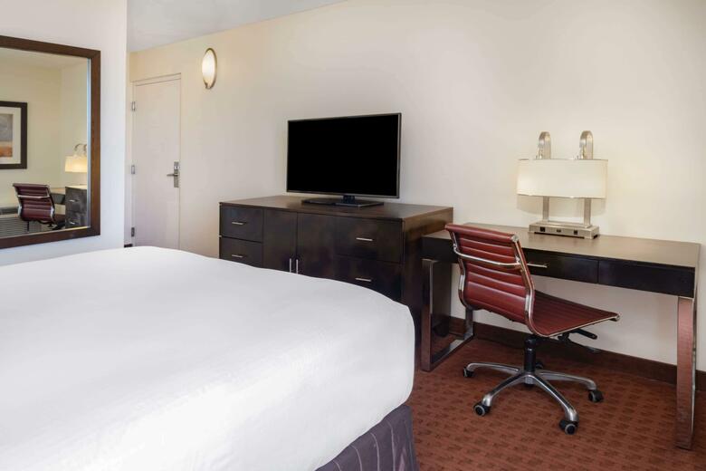 Crowne Plaza Hotel Sacramento Northeast
