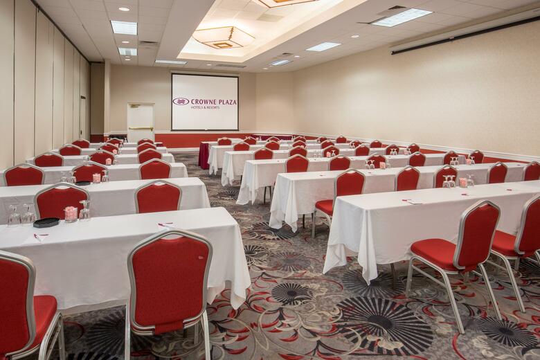 Crowne Plaza Hotel Sacramento Northeast