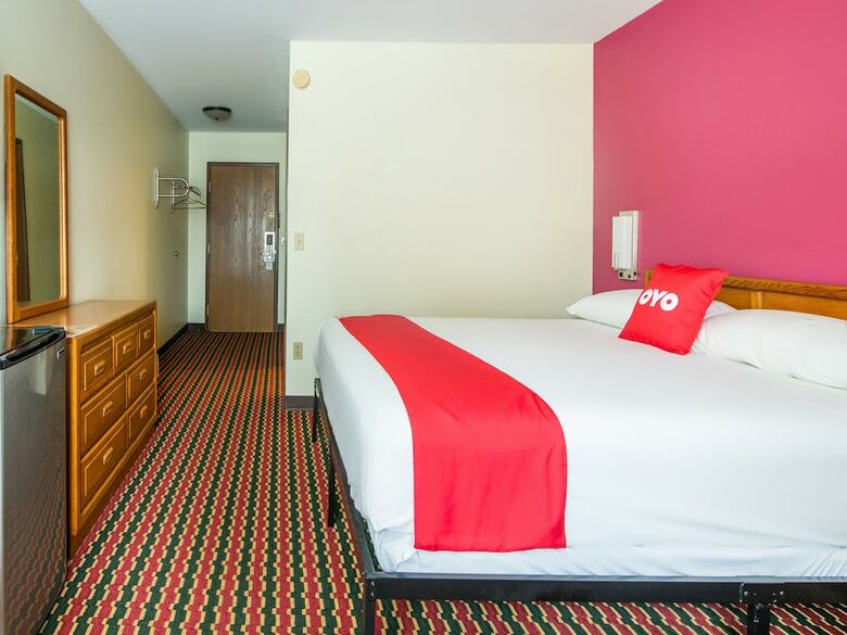Oyo Hotel Chesaning Route 52 & Hwy 57