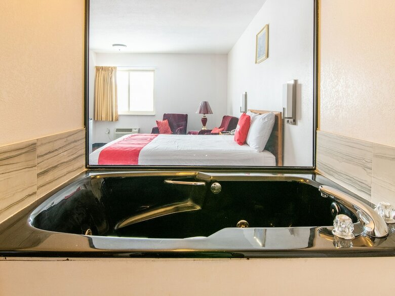 Oyo Hotel Chesaning Route 52 & Hwy 57