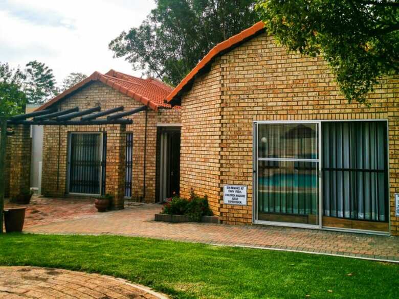 Moonflower Cottages