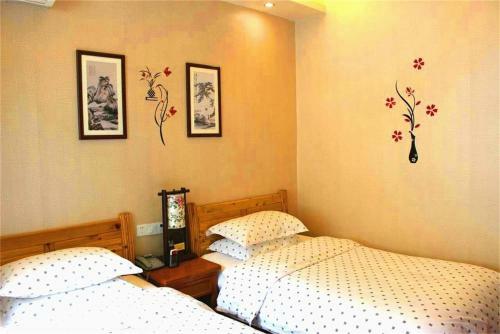 Hostal Longxinfang Garden Guest House