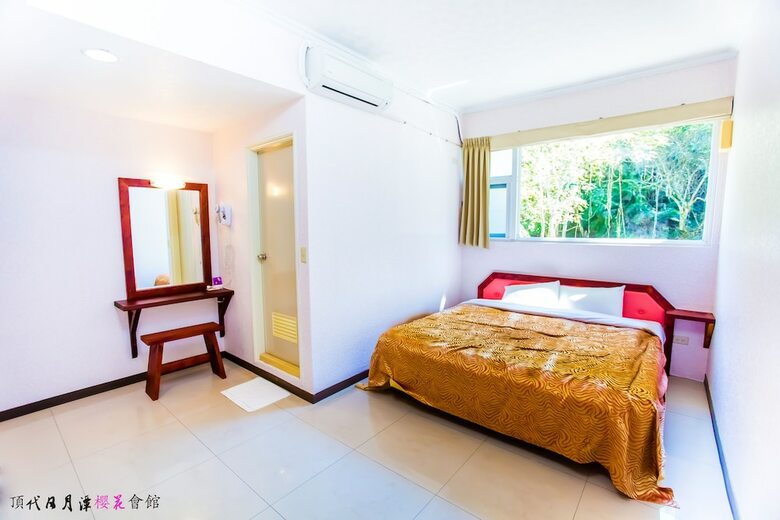 Bed & Breakfast Dindai Cherry Blossom Resort