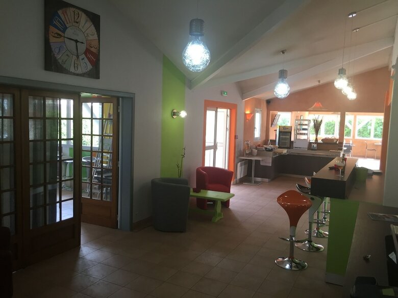 Brit Hotel Essentiel Troyes A�roport