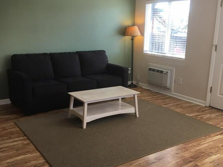Clear Lake Cottages & Marina