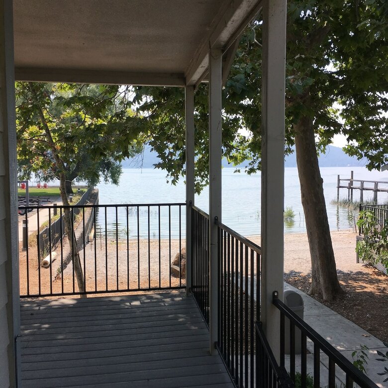 Clear Lake Cottages & Marina