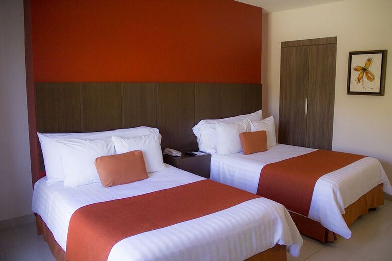 Hotel Bah�a Escondida