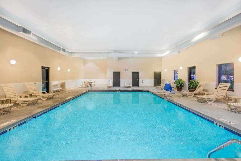 Aparthotel Hawthorn Suites By Wyndham Charleston/west Ashley