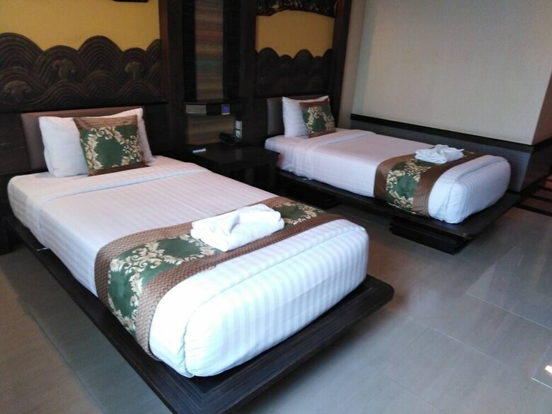 Ruean Phae Royal Park Hotel