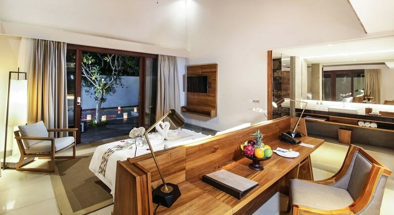 Katamaran Hotel & Resort