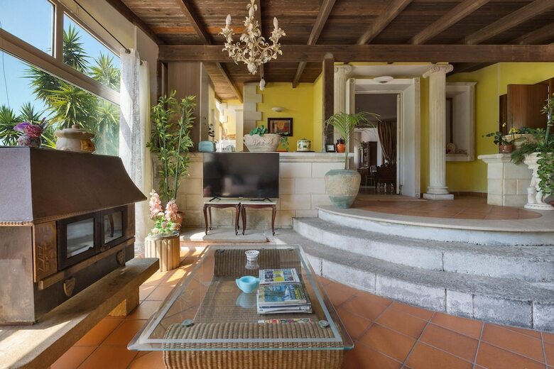 Villa Gary