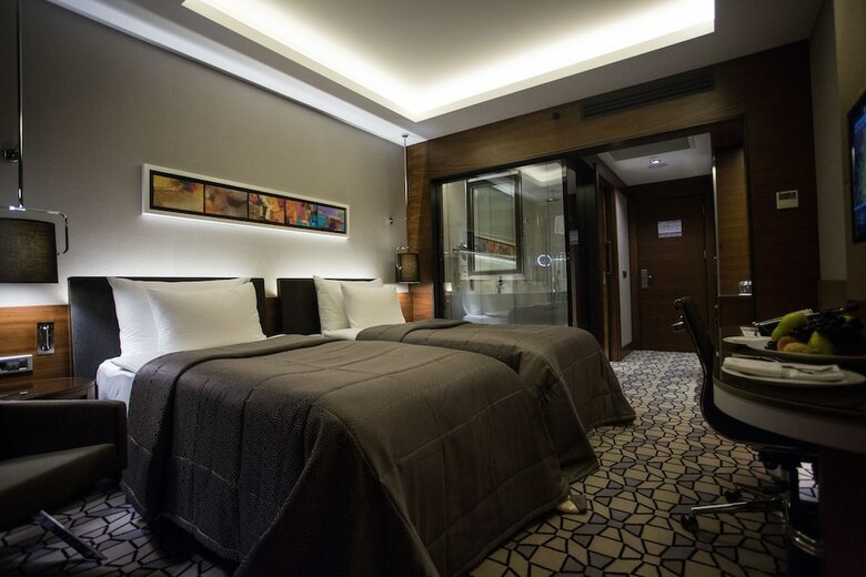 Royal Stay Palace Hotel