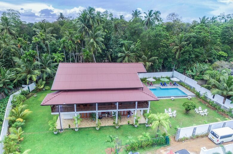 Villa Hikka Resort