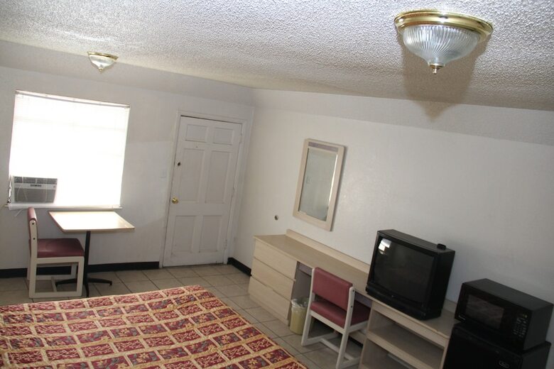 Superlodge Motel