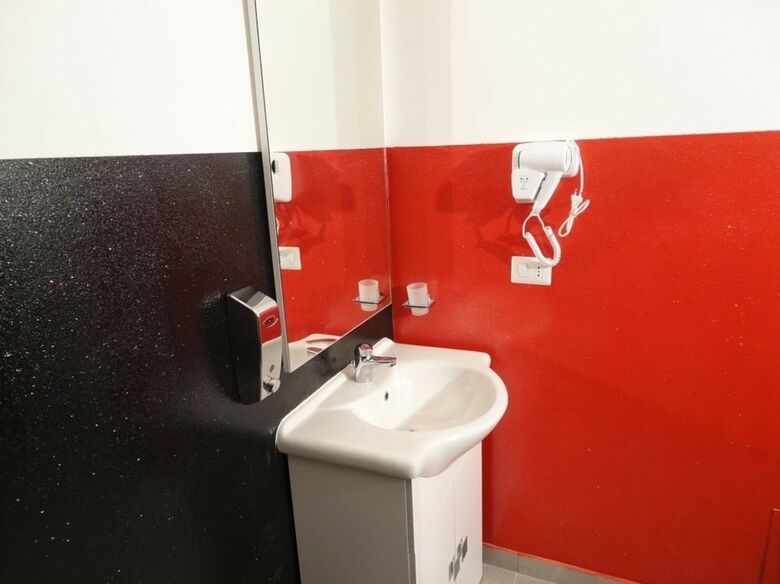 Hostal Pavia Ostello