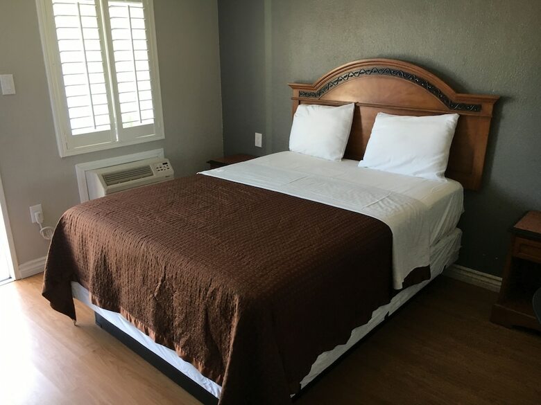 Town House Motel