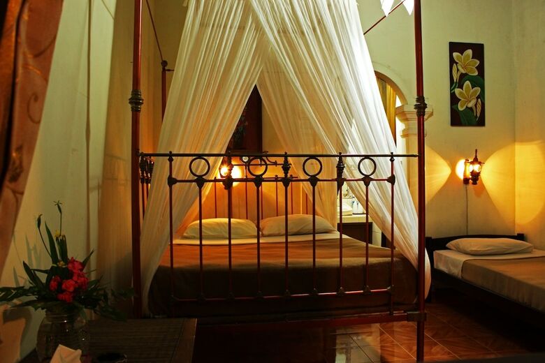 Hotel Guru Ratna Homestay