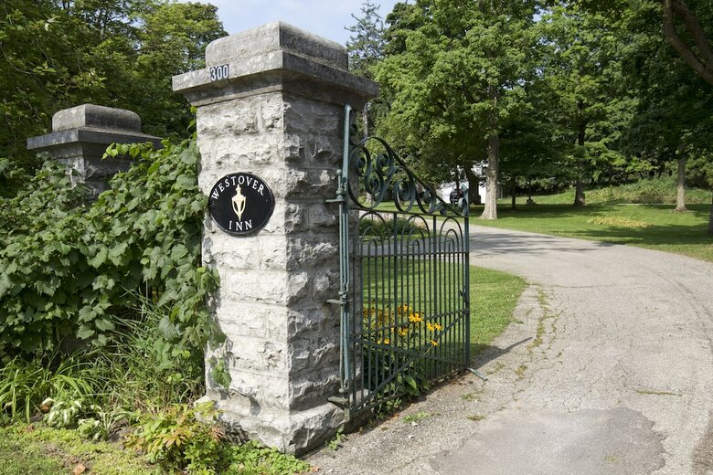 Hotel Westover Inn