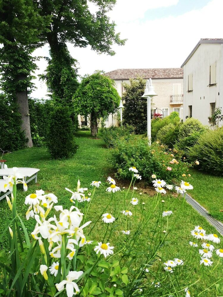 Hotel Relais Villa Roncuzzi