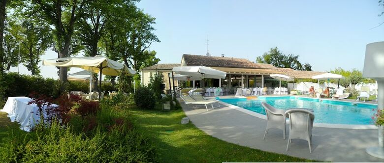 Hotel Relais Villa Roncuzzi