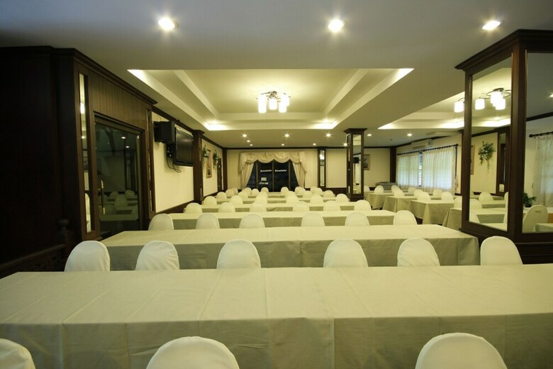 Hotel Baanplaidoi Resort