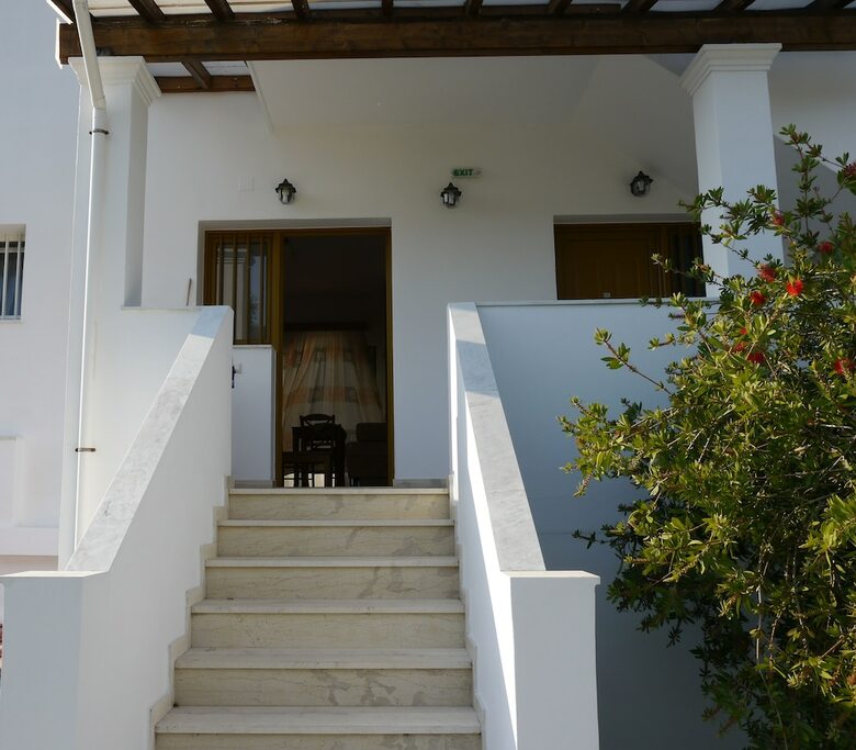 Apartamentos Tria Adelphia