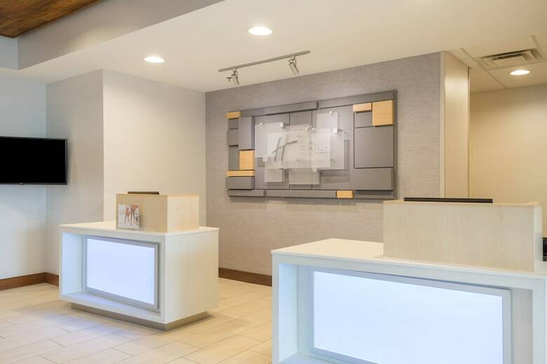 Holiday Inn Express Hotel & Suites Frankfort