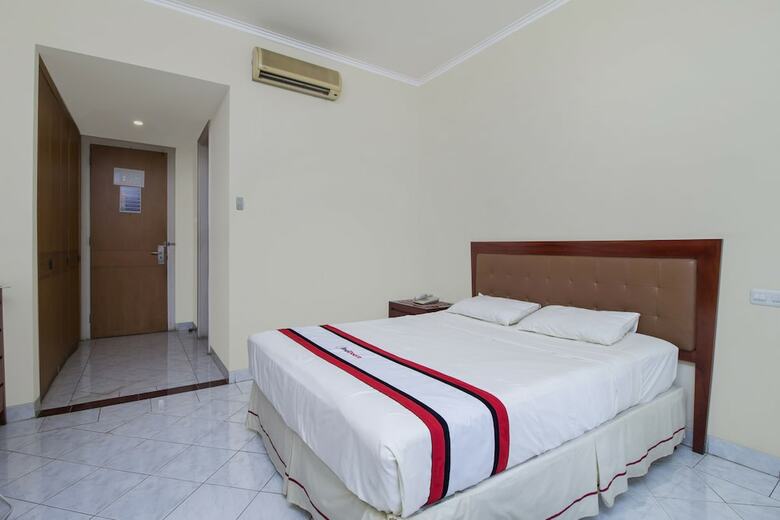 Hotel Reddoorz @ Pejaten Raya