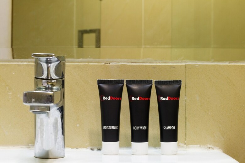 Hotel Reddoorz Plus Near Rs Pertamina
