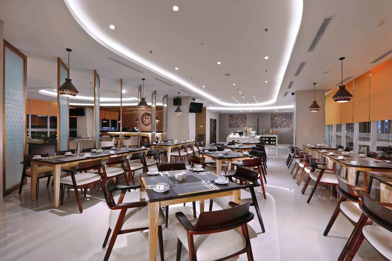 Hotel Harper Mt Haryono By Aston