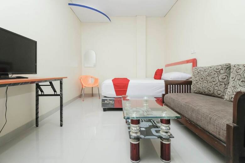 Hotel Reddoorz Plus @ Jalan Pemuda Jakarta