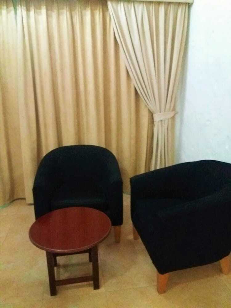 Aparthotel Safari Village Executive Suites
