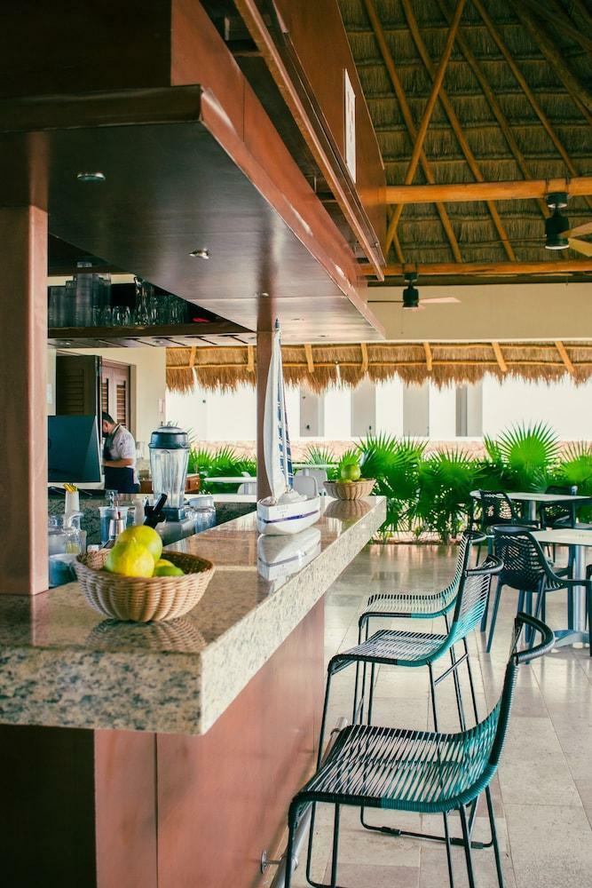 Grand Marina Hotel