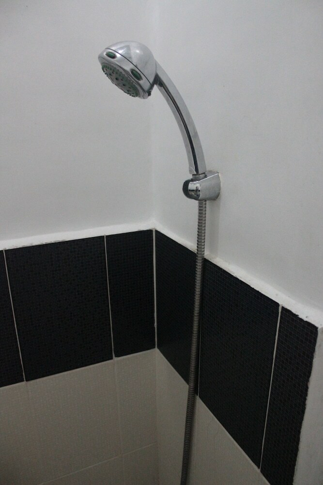 Hostal Yuj Inn - Hostel