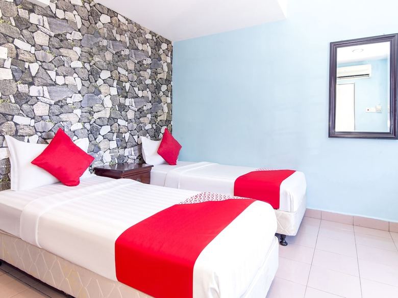 Oyo 252 Lotus Hotel