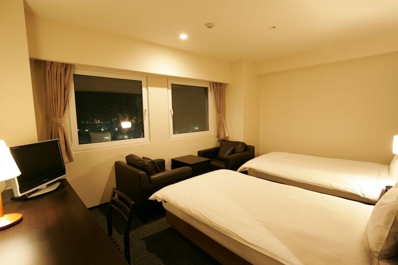 Green Rich Hotel Tosu Ekimae