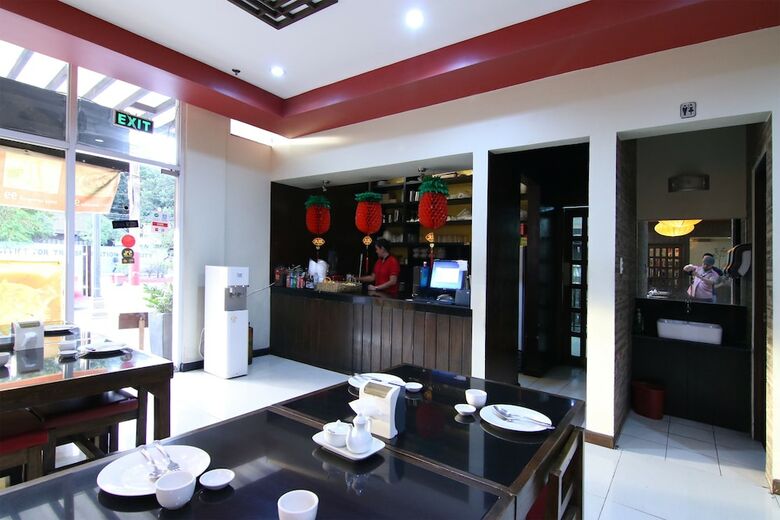 Oyo 110 Asiatel Hotel