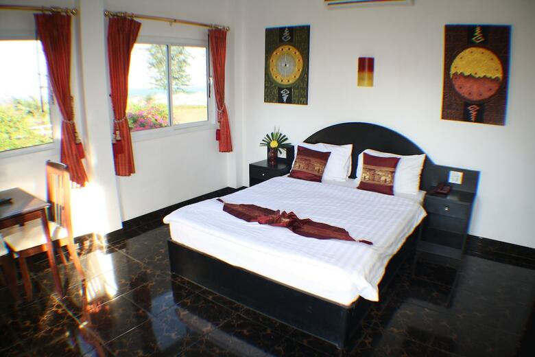 Hotel Ao Thai Resort