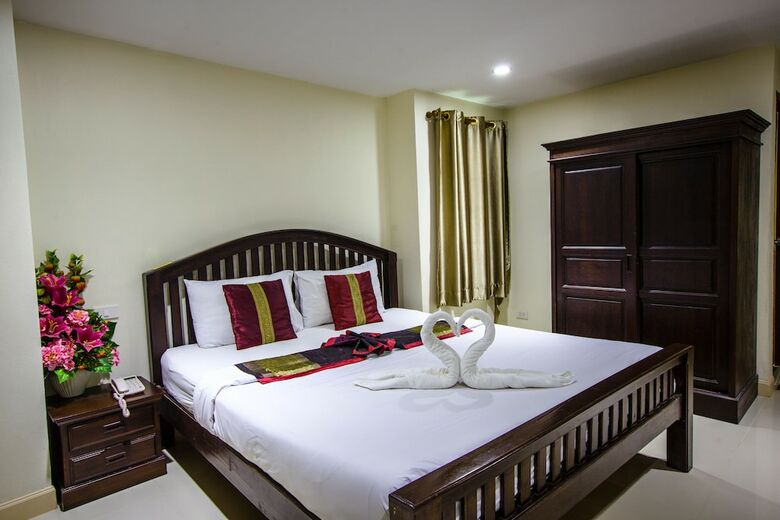 Hotel Maharaj Grand