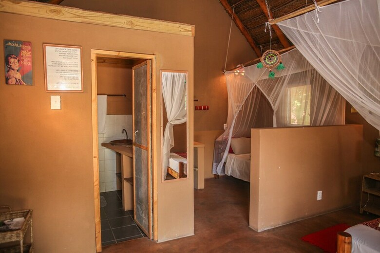 Hostal Mozambeat Motel