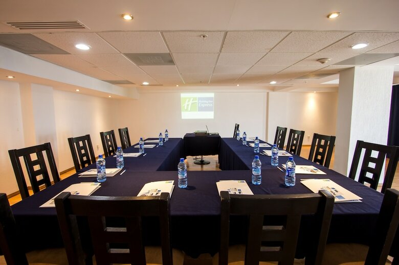 Hotel Holiday Inn Express Nuevo Laredo