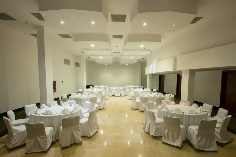 Hotel Holiday Inn Express Nuevo Laredo