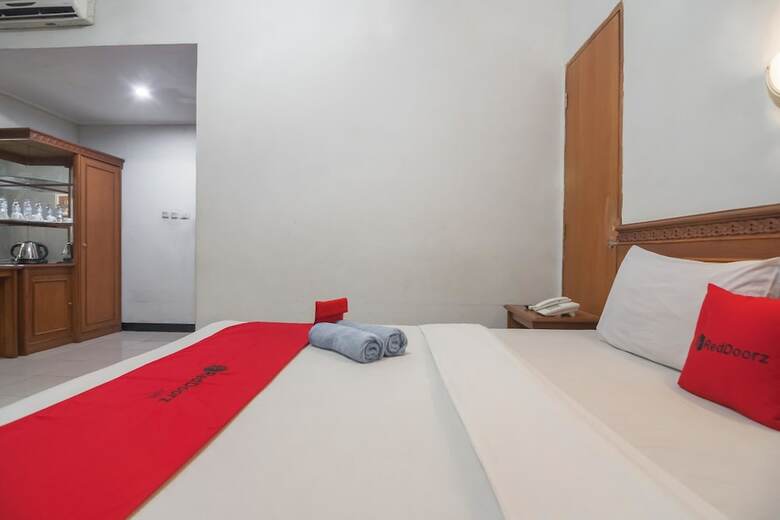 Hotel Reddoorz Near Cihampelas Walk