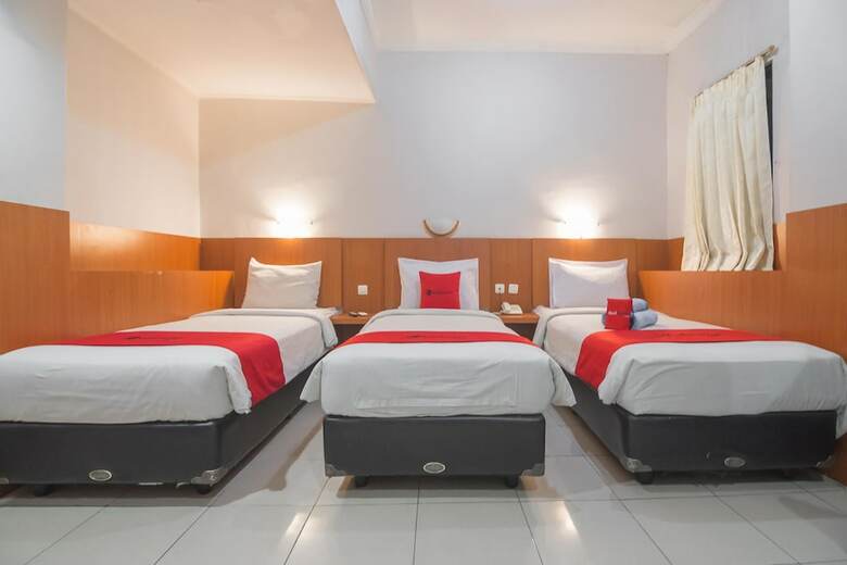 Hotel Reddoorz Near Cihampelas Walk